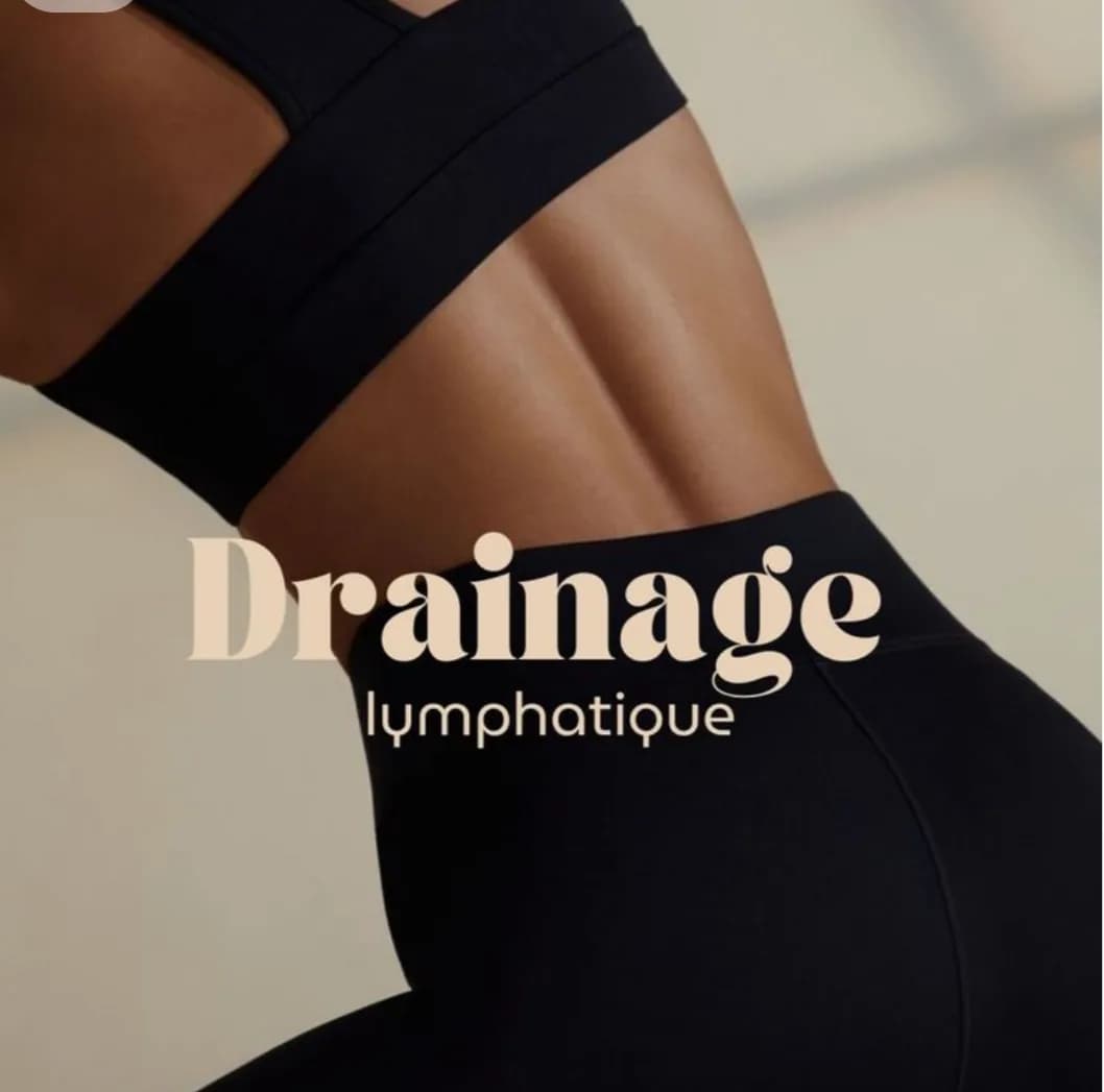 Manœuvre de drainage lymphatique au niveau de l'épaule